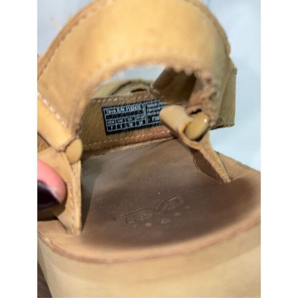 Teva Tan Strap Sandals | Sz 7 - Picture 5 of 6